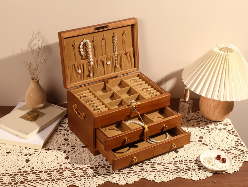 Custom Wooden Jewelry Box for Her, Engraved Wood Jewelry for Girlfriend/Wife, Large Jewelry Organizer, Birthday Gift, Anniversary Gift zdjęcie 1