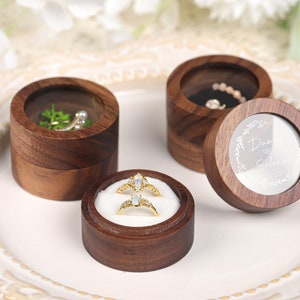Personnalisez la boîte à bagues en bois ronde avec couvercle en verre, boîte à bagues en bois, boîte à bagues en bois gravée, boîte à bagues pour proposition, proposition de mariage image 7