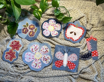 Fun Flower Apple Cowboy Boot Patch - Handgemachte funktionelle Vertuschen Applikation Gestickter Upcycled Denim-Stoff Sew On Visible Mending Art