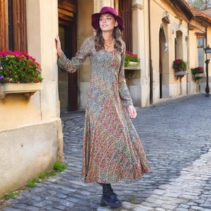 Dandelion Print Long Dress: Scoop Neck Bohemian Flounce Sleeve