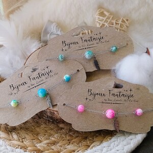Bracelet chaîne et perles, breloque Plume fait main, chaîne en acier inoxydable, perles en verre, oiseau, kawaii Bijoux fantaisie image 4