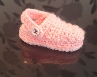 Handmade crochet 'crocs' style baby shoes