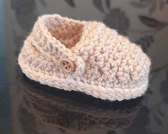 Handmade crochet 'crocs' style baby shoes