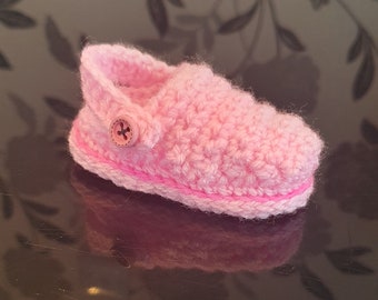 Handmade crochet 'crocs' style baby shoes