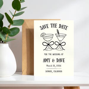 Save the Date Karte Hochzeit digital Vorlage A6 personalisierbar für Brautpaar schwarz weiß minimalistisch mit Cocktailgläser PDF Download