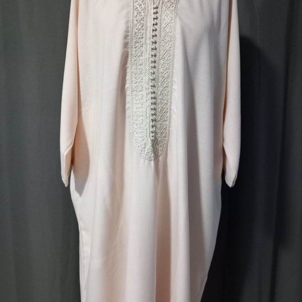 Gandoura beige embroidered with two pockets