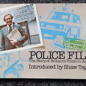 Brooke Bond Picture Cards Police File complete set in officieel album