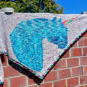 Crochet pattern German triangular scarf with unicorn motif Be a Unicorn image 3