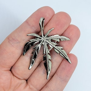 Marijuana leaf pendant, Cannabis pendant, Weed pendant, Hemp pendant, Pot pendant, antique silver effect