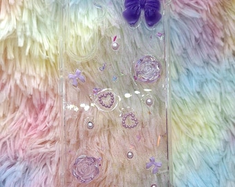 Bonita funda para teléfono en estilo estético de resina con sutiles adornos para cada modelo de teléfono.