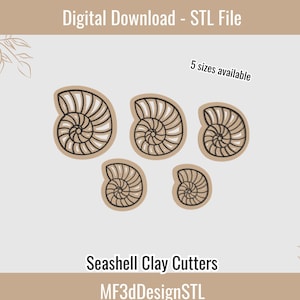 Puede incluir: Cinco archivos de descarga digital de diseños de cortadores de arcilla con forma de concha marina en varios tamaños. Los diseños son contornos negros de conchas marinas sobre un fondo beige. El texto "Seashell Clay Cutters" y "MF3dDesignSTL" también se incluyen en la imagen.