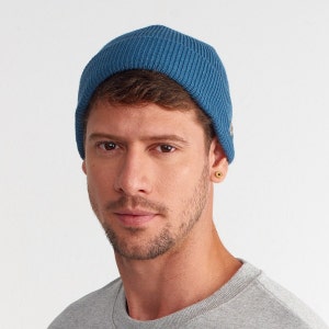 Knit Docker Beanie: Minimalist Acrylic Winter Hat