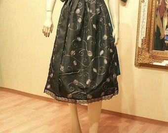 Dirndl apron Midi Dirndl apron with embroidery
