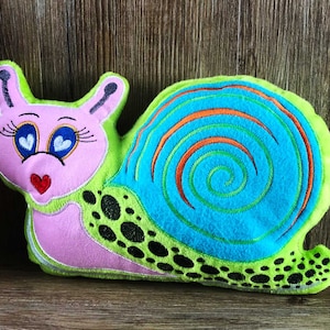 Embroidery file ITH snail MATILDA for 16×26 cm, machine embroidery, ITH embroidery pattern with animal motif