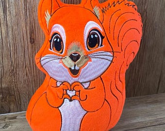 ITH Plush Toy "Fritzi the Squirrel" | 13x18 Hoop | In-the-Hoop Plushie | Embroidery File | Embroidery Design | All Formats | Instant Download