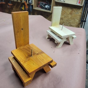 Picnic table squirrel feeder build plans, digital build plans, diy woodworking plans, squirrel feeder digital plans, digital download