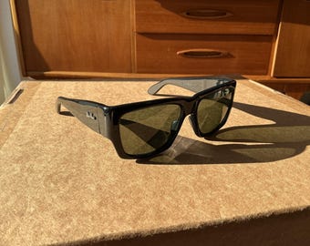 Sehr Seltenes Modell RayBan Bausch & Lomb Wayfarer Nomad Sonnenbrille Shades made in USA Vintage Punk Mod Rocker Gegenkultur Samt Untergrund