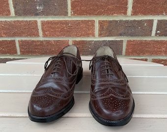 Vintage Brown Brogues uk 8 Wingtip Schuhe Leder Oberteil und Ledersohle formell lässig