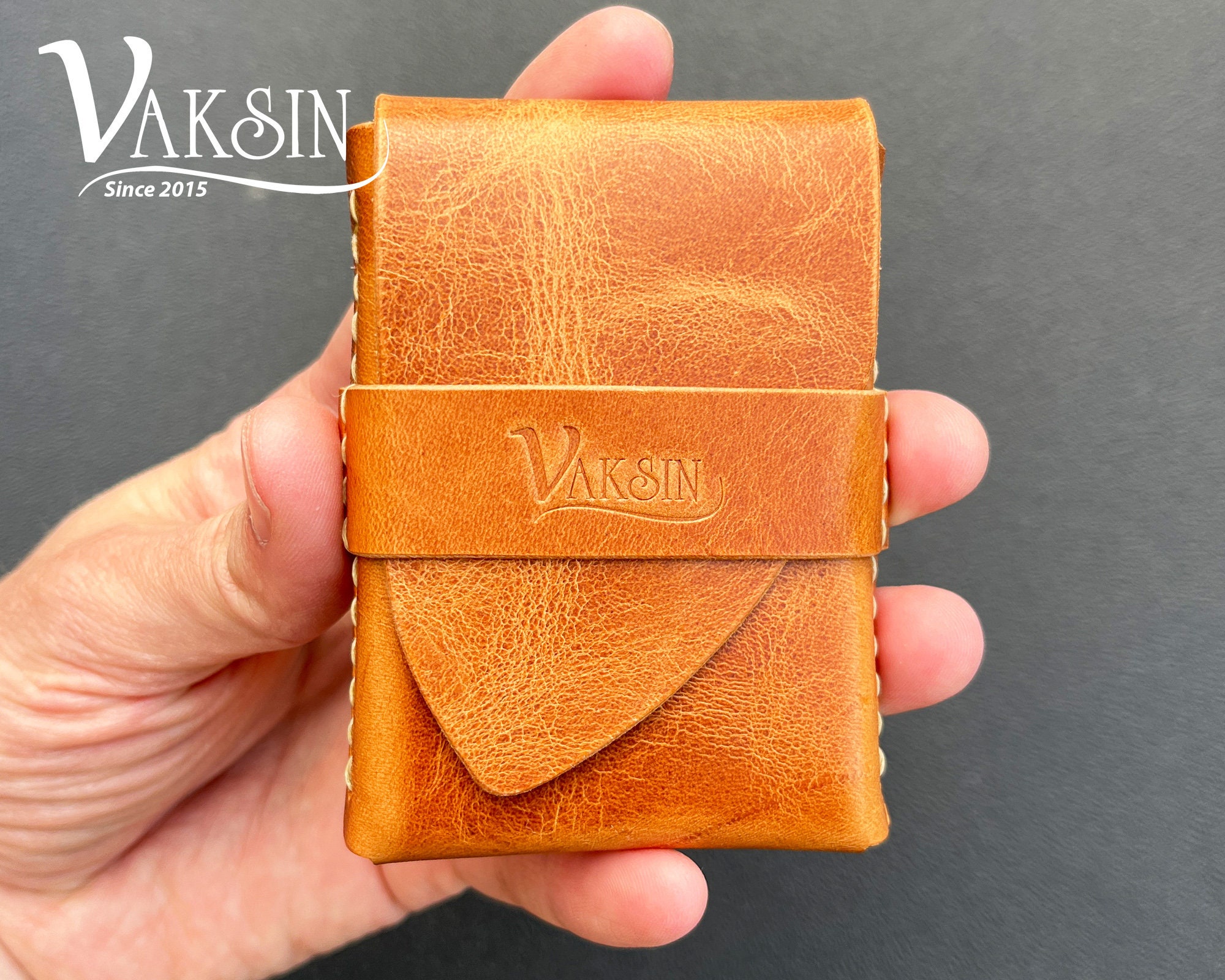 Handmade Leather Minimalist Wallet / Cognac Vegetable Tanned Leather