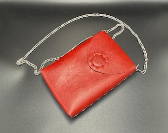 Red Handmade Leather Seamless Women's Handbag / Vegetable Tanned Leather / Vaksin Leathercraft