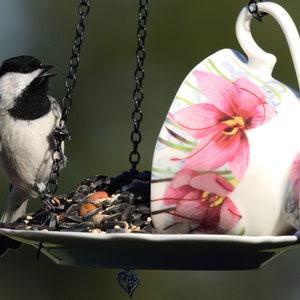 Teacup Birdfeeder, Gift for mom, friend. Feeder Station, Garden Feeder