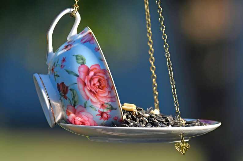 Teacup Bird feeder, Hanging Birdfeeder, Unique Birdfeeder, Bird Lover Gift Light Blue