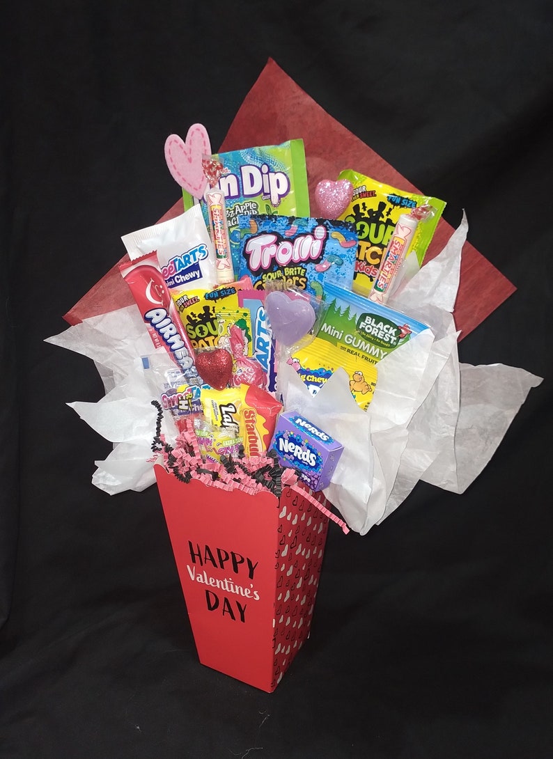 VALENTINE'S DAY Candy Bouquet, Gummy & Sour Candy Valentine's Bouquet