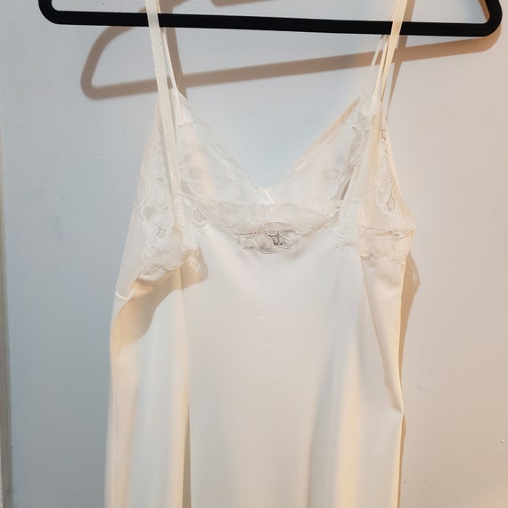 White Vintage Hollywood Vassarette Slip - image 6