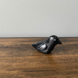 Raven Figurine, animal totem, Raven Miniature