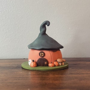 Fairy House Ring Dish. Halloween Pumpkin Fairy House Decoration.