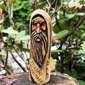 Houten Odin / Wodan god, het ultieme viking beeld - handgemaakte heidense kunst, met runen