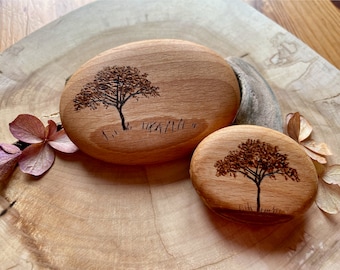 Hand flatterer with TREE OF LIFE | Pyrography on wooden pebbles