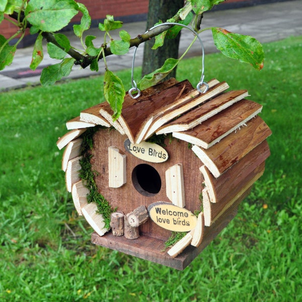 Wooden Small Bird Nesting Box Garden Hanging Birds Nest House Hotel