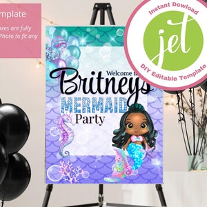 Peut inclure: Une affiche de fête sur le thème de la sirène imprimable avec un cadre photo, des écailles violettes et bleues et une sirène de dessin animé aux cheveux bruns et à la queue rose. Le texte indique "Bienvenue à la fête de la sirène de Britney".