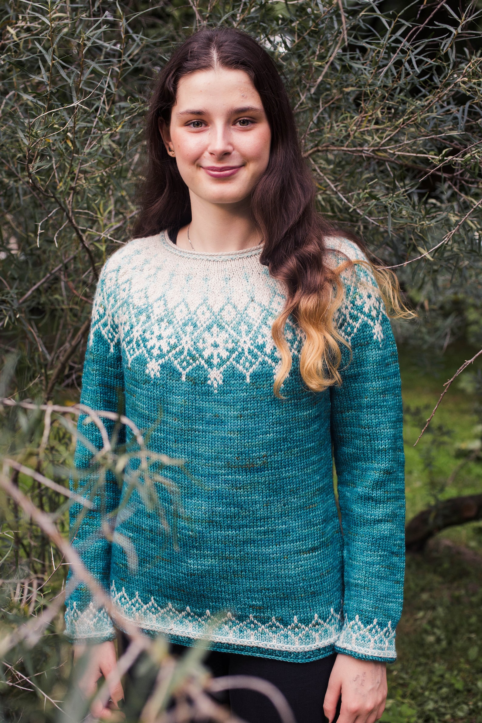 KNITTING PATTERN Neretina Colorwork Yoke Sweater, Pullover Pattern, Easy Knit Pattern, Top Down