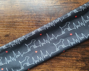 Small scale veterinary twisted headband