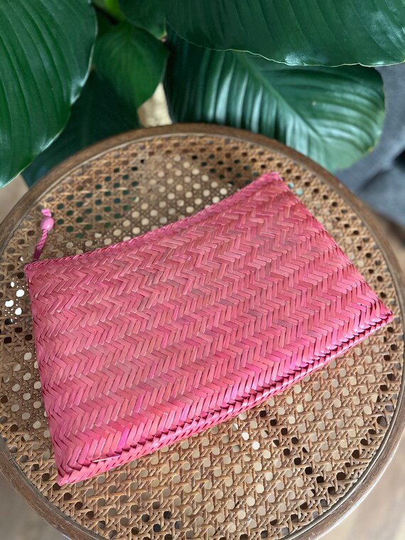 Vintage Pink Woven Straw Clutch - image 1