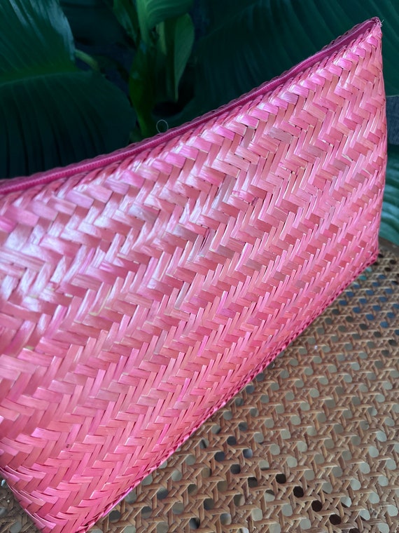 Vintage Pink Woven Straw Clutch - image 2