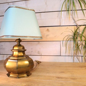 Beautiful Brass Hollywood Regency table lamp