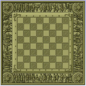 Puede incluir: Un tablero de ajedrez verde y marrón con un borde decorativo de figuras. El tablero está etiquetado con las letras A a H y los números 1 a 8.