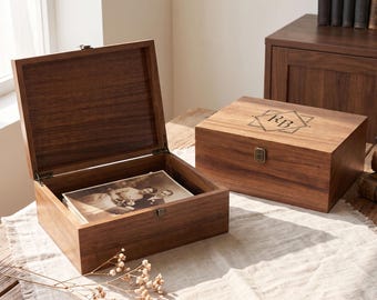 Personalized Walnut Keepsake Box, Wedding Memory Box, Wedding Keepsake Box, Anniversary Gift, Bridal Shower Gift, Gift For Couple
