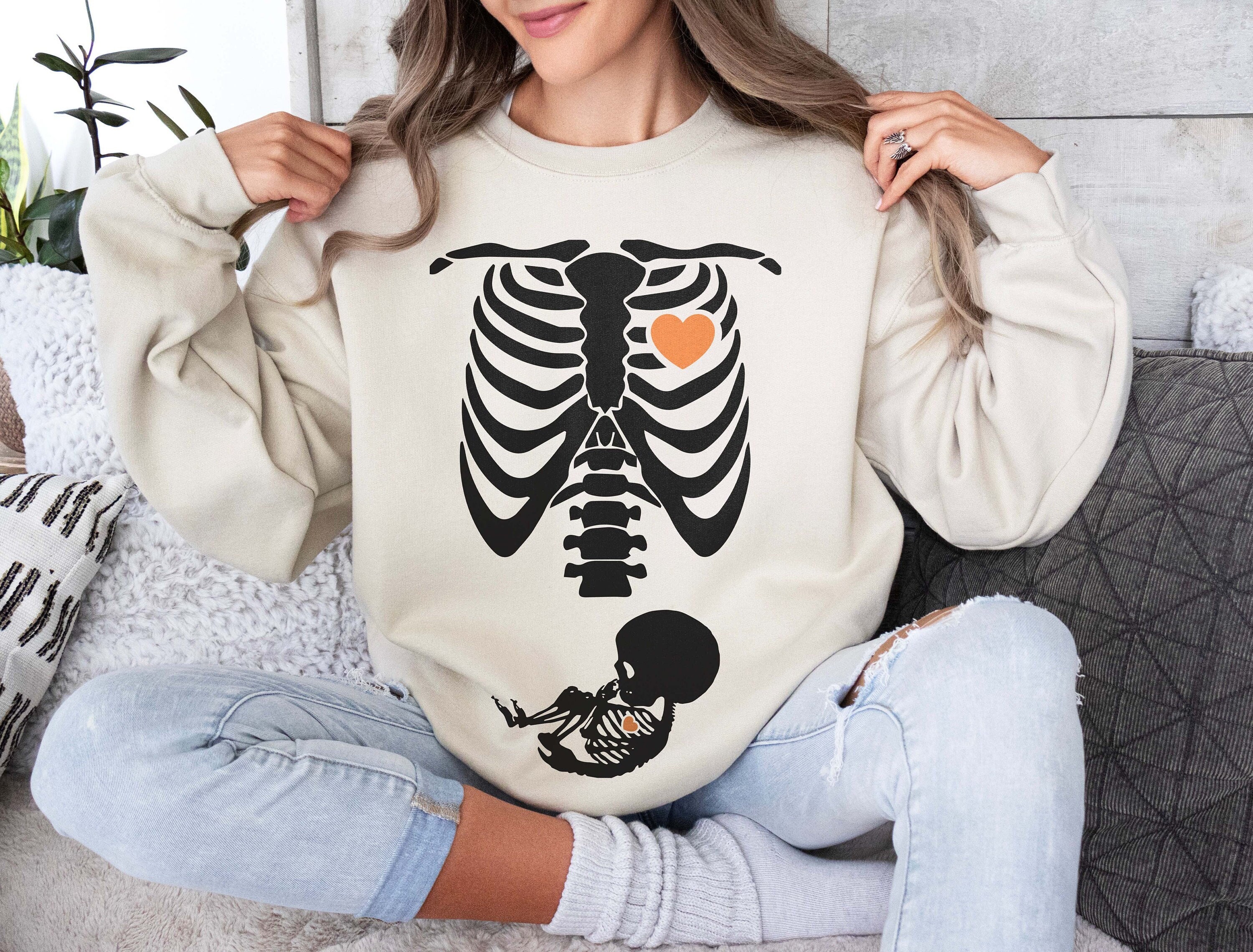 Skeleton Halloween Maternity Sweatshirt, Funny Pregnancy Announcement Shirt 2025, Pregnant Women Costume, Fall New Mom Sweater, Mommy to Be
