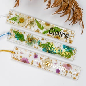 Pressed Flower Bookmark for Women, Custom Resin Bookmark, Personalized Bookmark, Floral Bookmark with Name, Mothers Day Gift Idea, Book Mark