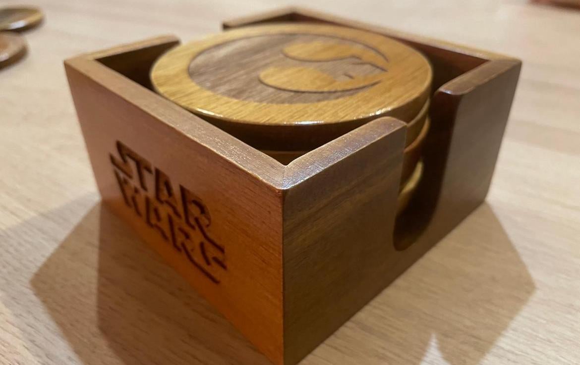 Star Wars Coaster Set. Premium Quality, Acacia Wood, Engraved, Holder, 6  different Coasters, Varnish Sealed. Stunning, Amazing Detail.
