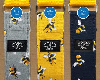 Martingale Bee Patterned Collar. 38 mm Patterned cotton with polypropylene webbing and metal D ring, Dog Collars