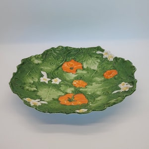 Antique Ernst Wahliss Hand Painted Tomato Plate Relief Molded 1899-1918,  Vienna Austria