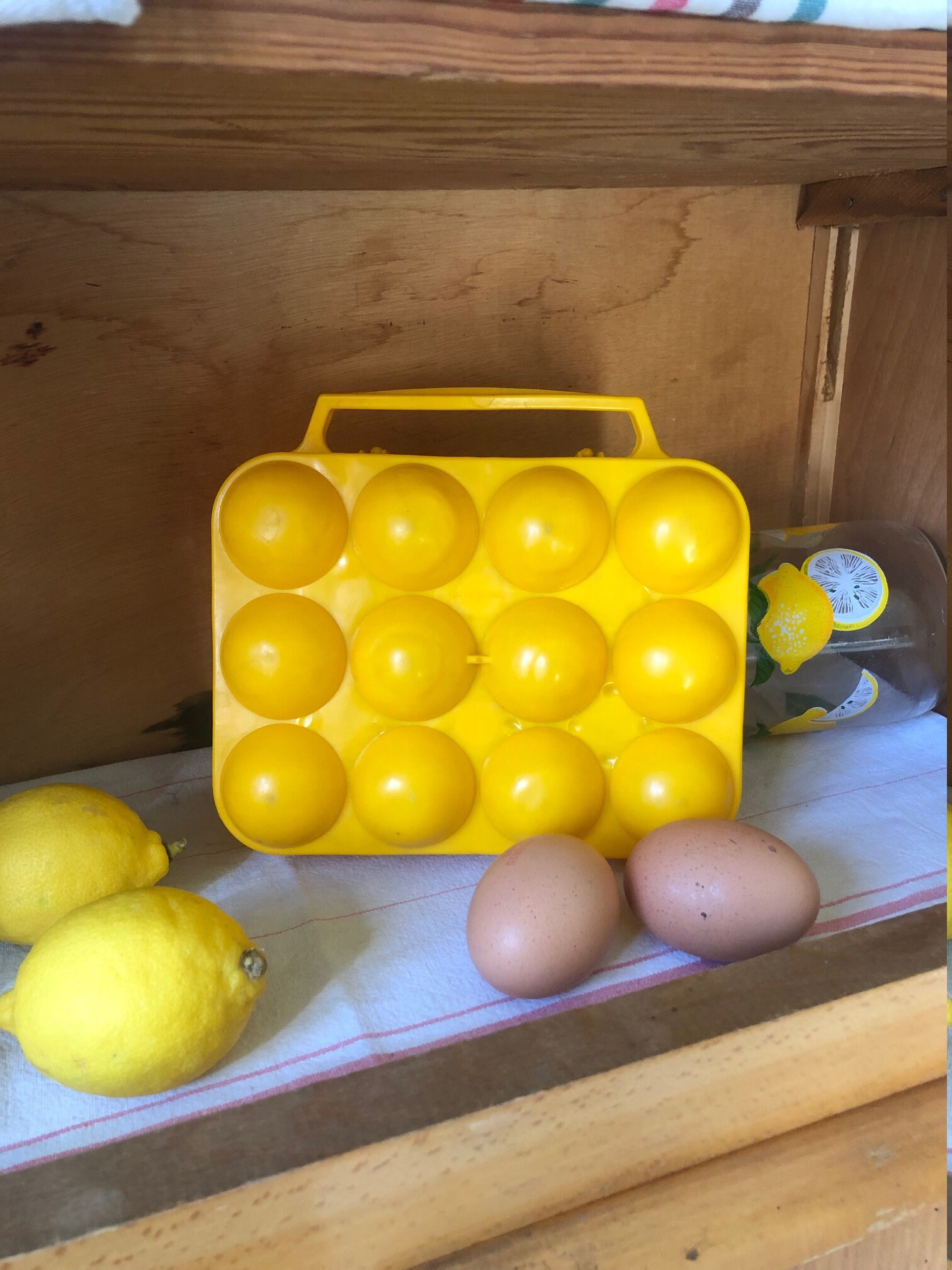 Boite Oeuf Vintage Jaune