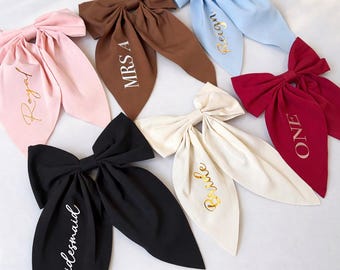 Personalised Bridal Hair Bow Clip, Custom Name Wedding Bow, Bride To Be Gift, Bridesmaid Hair Accessory, Hen Party Favour, gift for her
