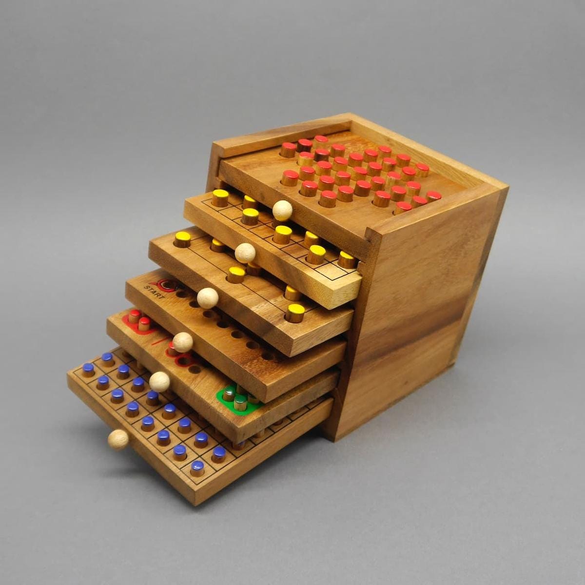 GAME COLLECTION - 6 different board games