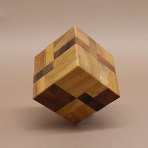 6 PIECES IN A CUBE - nice puzzle game